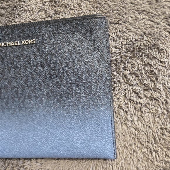 Michael Michael Kors Jetset travel extra large zip, clutch NEW WITHOUT TAGS - Picture 4 of 9